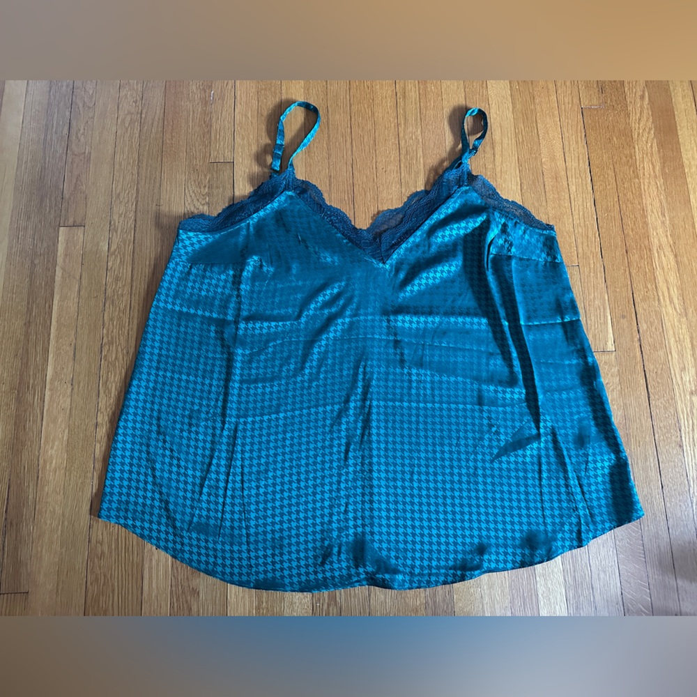 Torrid Green Houndstooth Lace Trimmed Slip Top, Size 1(X)